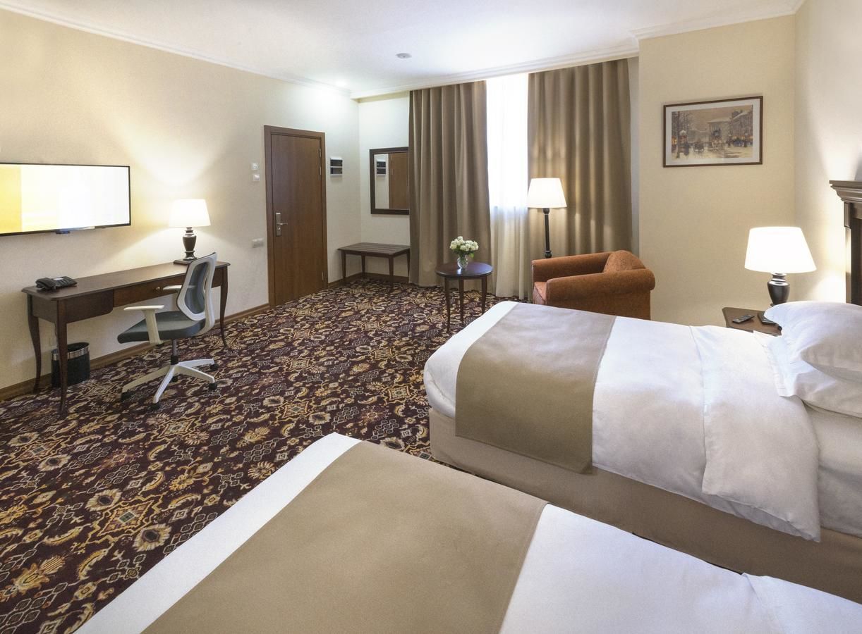 Отель Ani Grand Hotel Yerevan Ереван-6