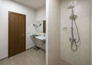 Отель Ani Grand Hotel Yerevan Ереван Представительский люкс-3