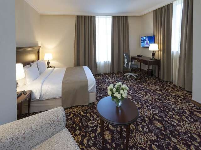 Отель Ani Grand Hotel Yerevan Ереван-16