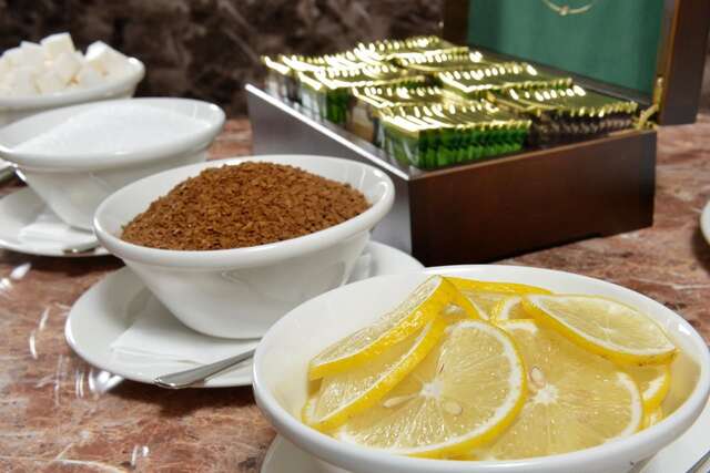 Отель Ani Grand Hotel Yerevan Ереван-19