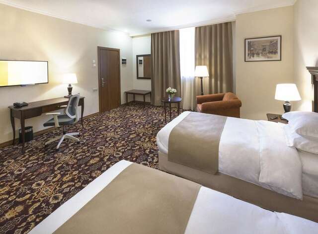 Отель Ani Grand Hotel Yerevan Ереван-5