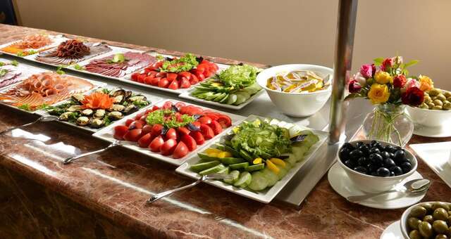 Отель Ani Grand Hotel Yerevan Ереван-39