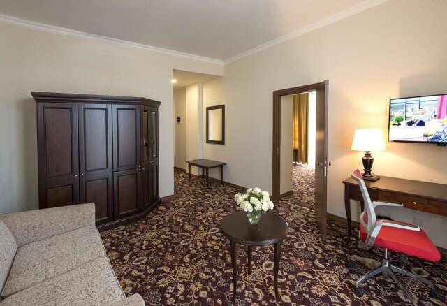 Отель Ani Grand Hotel Yerevan Ереван-42